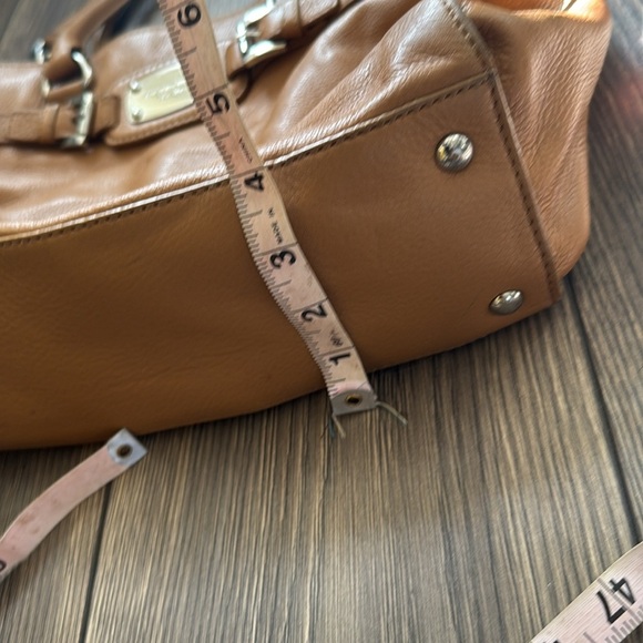 Michael Kors XL Hamilton Crossbody satchel Handbag tan pebble Leather chain - Picture 14 of 16